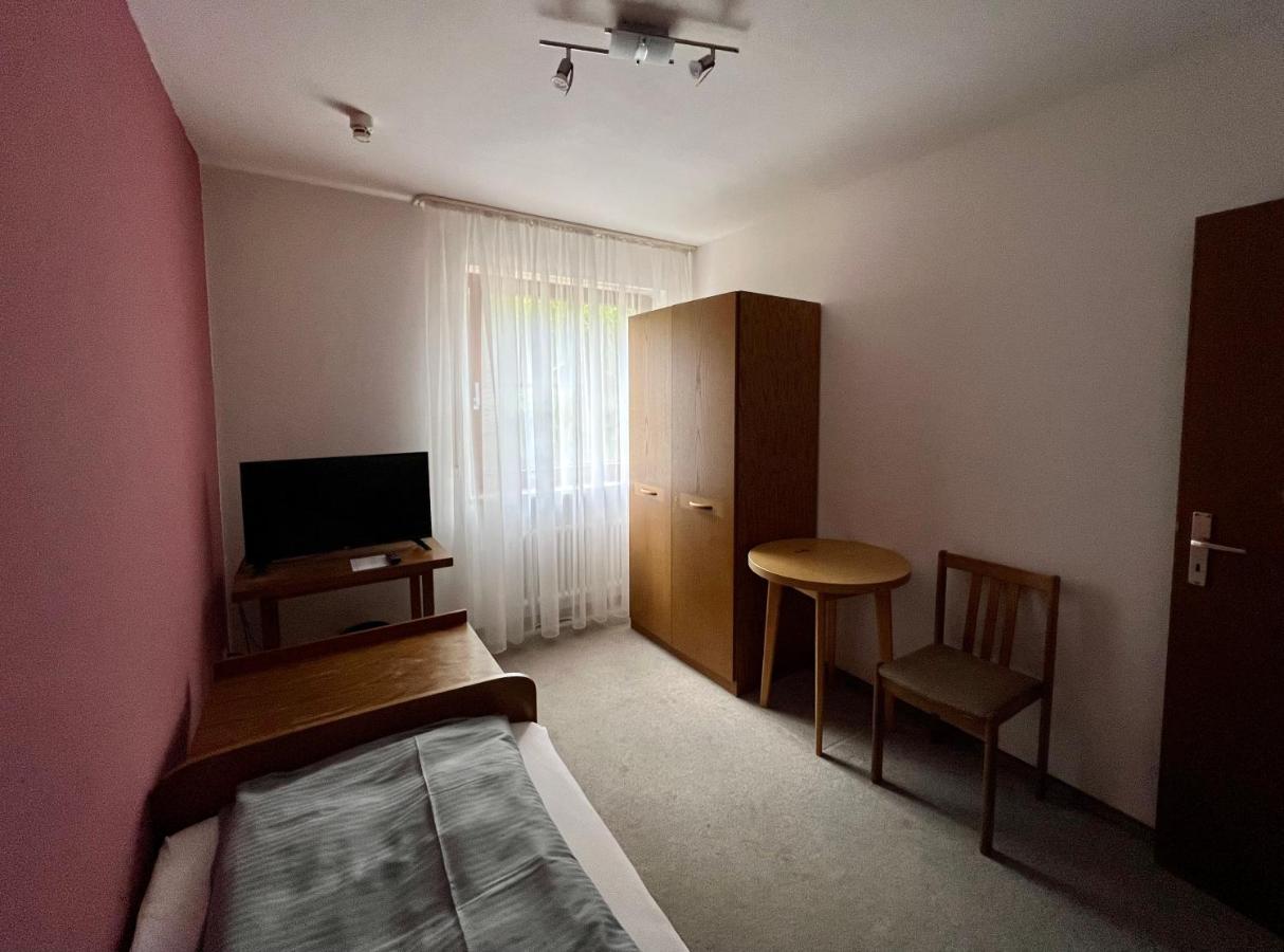 Hotel-Gasthof Deutschmeister Donauworth Bagian luar foto