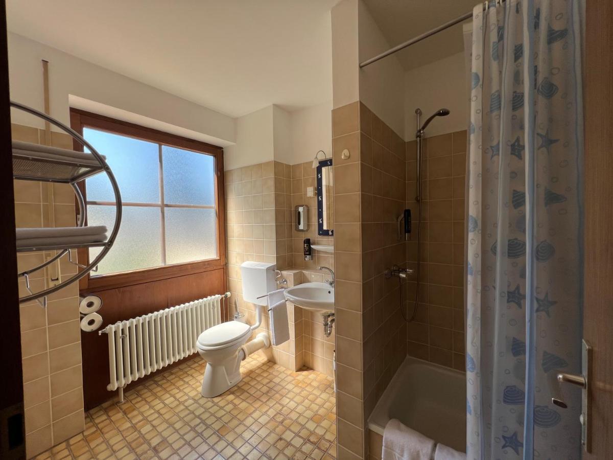 Hotel-Gasthof Deutschmeister Donauworth Bagian luar foto