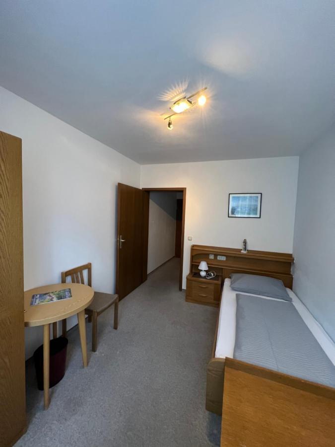Hotel-Gasthof Deutschmeister Donauworth Bagian luar foto
