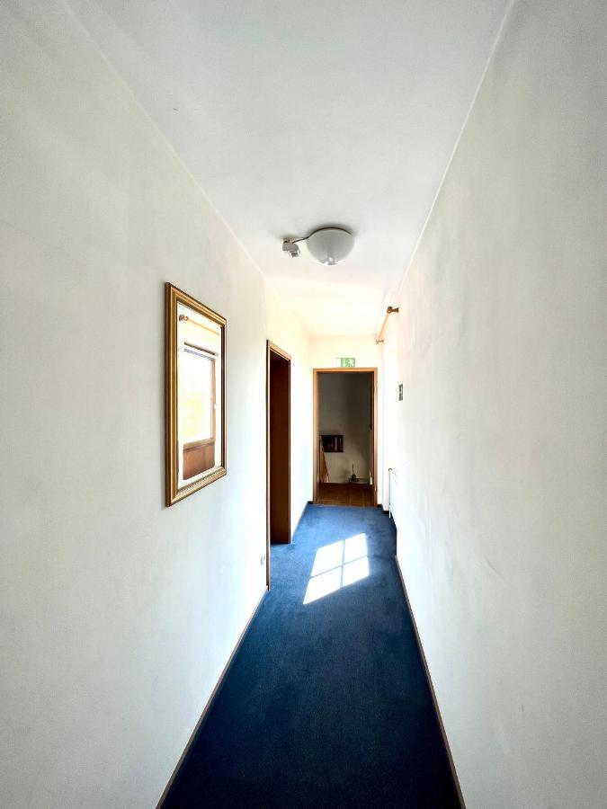 Hotel-Gasthof Deutschmeister Donauworth Bagian luar foto