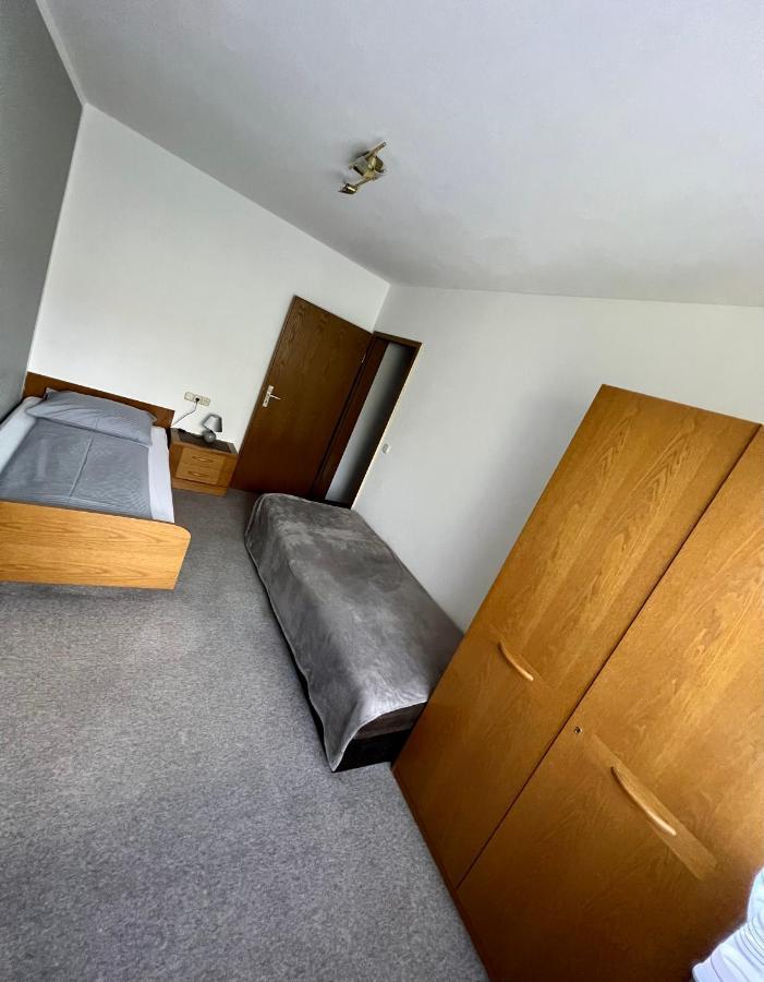 Hotel-Gasthof Deutschmeister Donauworth Bagian luar foto