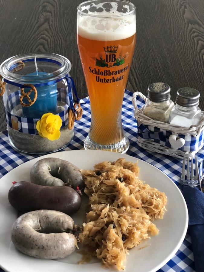 Hotel-Gasthof Deutschmeister Donauworth Bagian luar foto