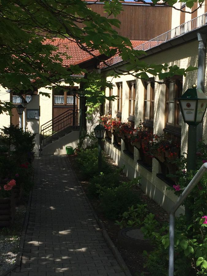 Hotel-Gasthof Deutschmeister Donauworth Bagian luar foto